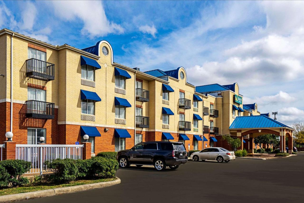 Quality Suites San Antonio Northeast מראה חיצוני תמונה